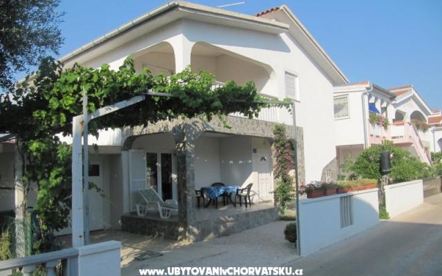 Apartman Ruža - smještaj otok Vir Hrvatska