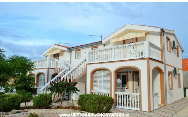 Apartmani Čvangić - smještaj otok Vir Hrvatska