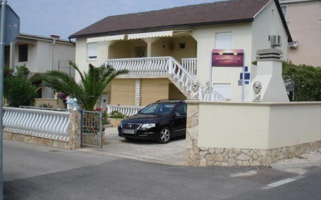 Apartmani Debeljak - smještaj otok Vir Hrvatska