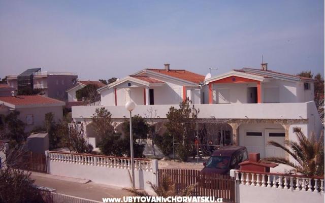 Apartmani Glavaš Dragica - smještaj otok Vir Hrvatska