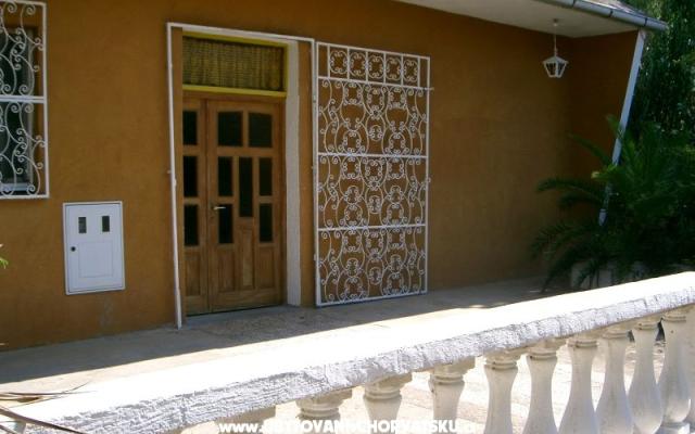 Apartmani Radovic - smještaj otok Vir Hrvatska