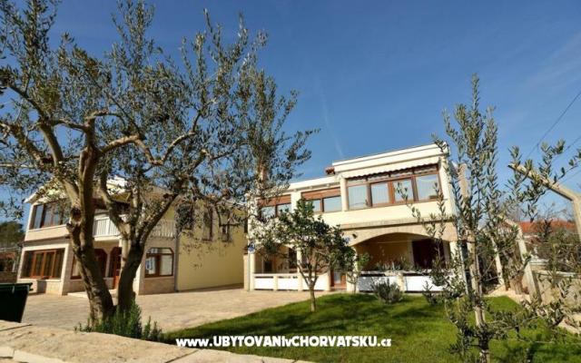 Apartmani Magnolia - smještaj otok Vir Hrvatska