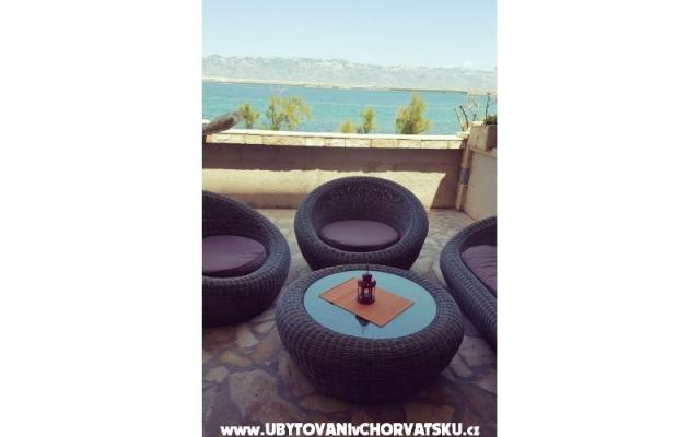 Sea View Apartmani Vir - smještaj otok Vir Hrvatska
