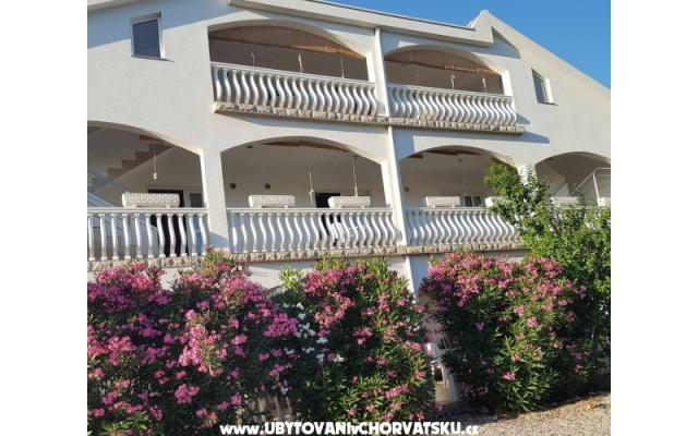 Vila Katarina - smještaj otok Vir Hrvatska