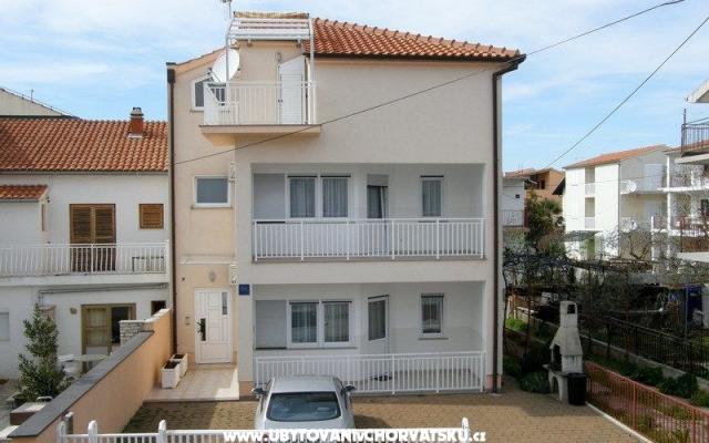 Apartmani Dugonjić - smještaj Vodice Hrvatska