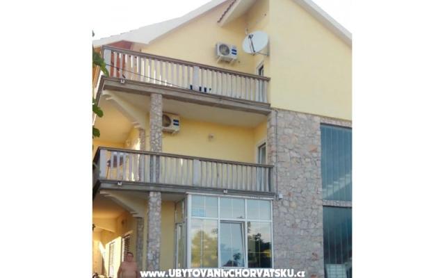 Apartmani i sobe Štrus - smještaj Vodice Hrvatska