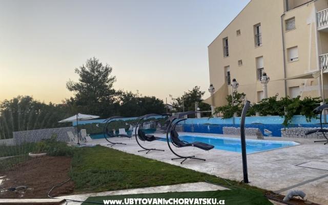 Apartmani Ivan V      RELAX - smještaj Vodice Hrvatska