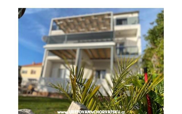 Apartmani Jabuka - smještaj Vodice Hrvatska