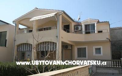 Apartmani Jela - smještaj Vodice Hrvatska