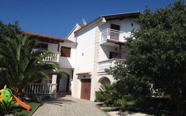 Apartmani Kraljević - smještaj Vodice Hrvatska