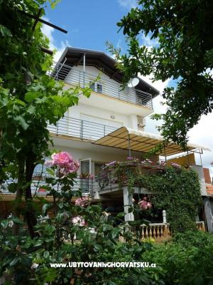 Apartmani Kresović - smještaj Vodice Hrvatska