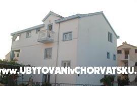 Apartmani Lucija - smještaj Vodice Hrvatska