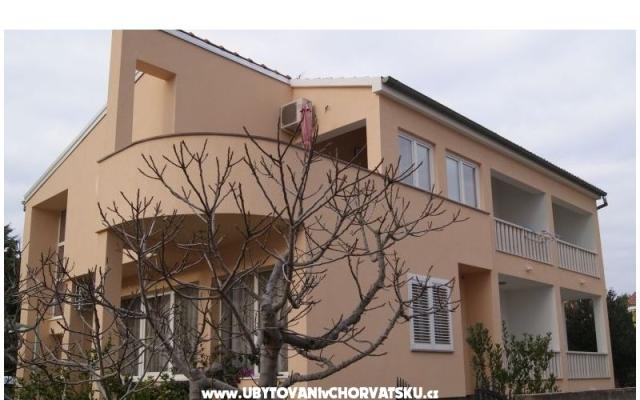 Apartmani Šprljan - smještaj Vodice Hrvatska