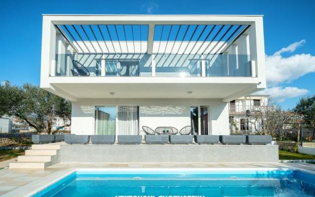 Beach Villa sa bazenom Tribunj - smještaj Vodice Hrvatska