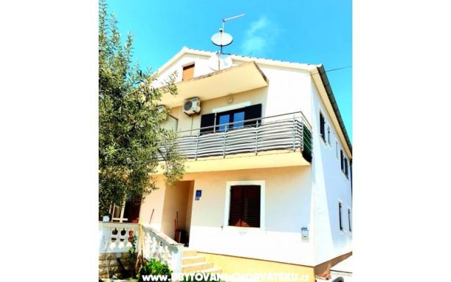 Apartmani Grubelic - smještaj Vodice Hrvatska