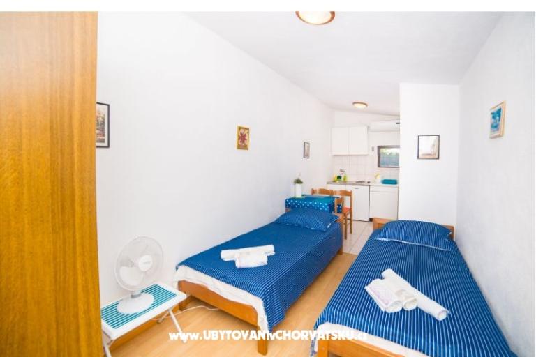 Apartmani with sea view – foto 12