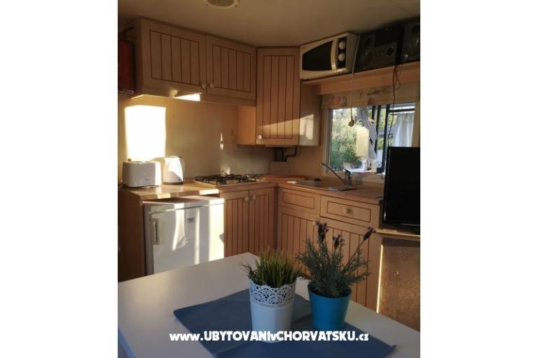 Mobile Kuća Maroon – foto 11