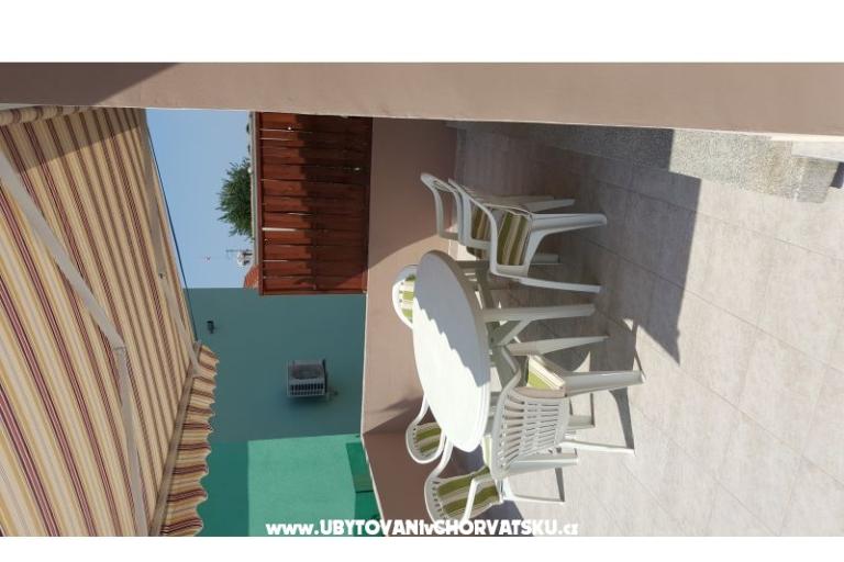 APARTMAN PAULINA/BIBINJE:4+2/STUDIO – foto 3