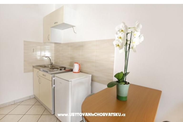 Apartmani First row to the sea – foto 13