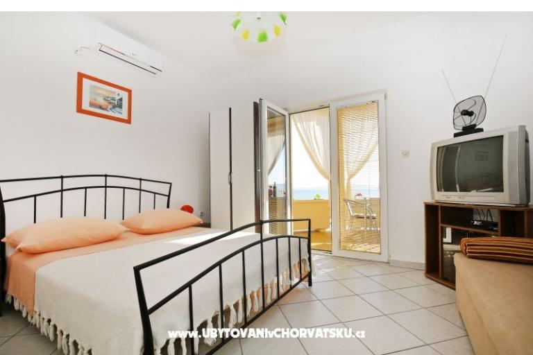 Apartmani First row to the sea – foto 16