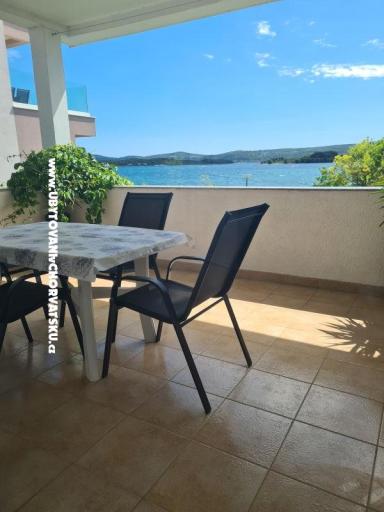 Apartman Mare - prvi red uz more – foto 6