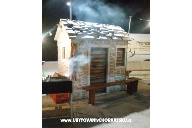 VILLA BERNARD..150 m plaža DRAŽICA – foto 33