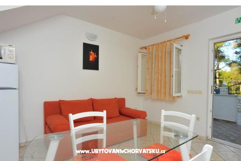 Apartmani Bera, Julie i Edi – foto 7