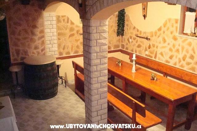 Apartmani Villa Niko Bol – foto 17