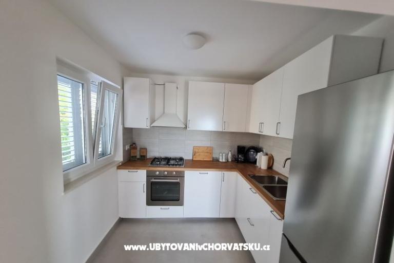 Garden Kuća Sutivan – foto 12