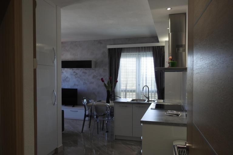Luxury Apartmani sa bazenom – foto 5