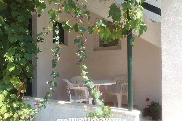 Apartmani Andrea Drvenik – foto 15