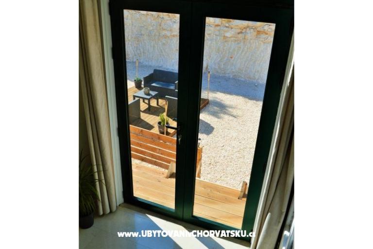 Apartmani Johnny Drvenik – foto 5