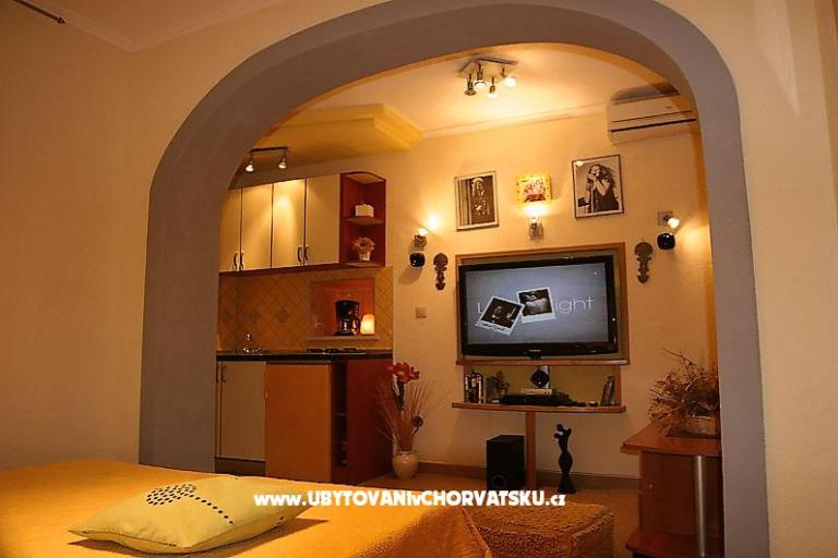 Apartmani Rock Palace – foto 9