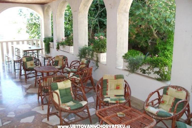 Apartmani Clarus Mare – foto 4