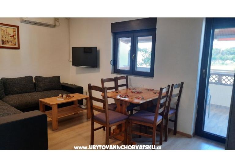 Apartmani Rudez - pool - jacuzzi  – foto 12