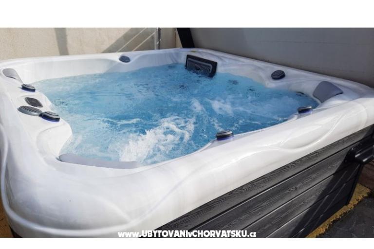 Apartmani Rudez - pool - jacuzzi  – foto 18