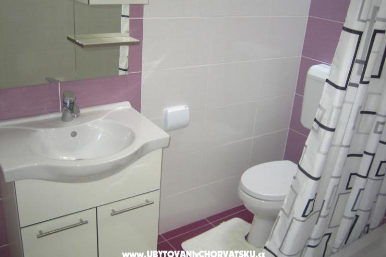 Apartmani Roje Sv. Filip i Jakov – foto 14