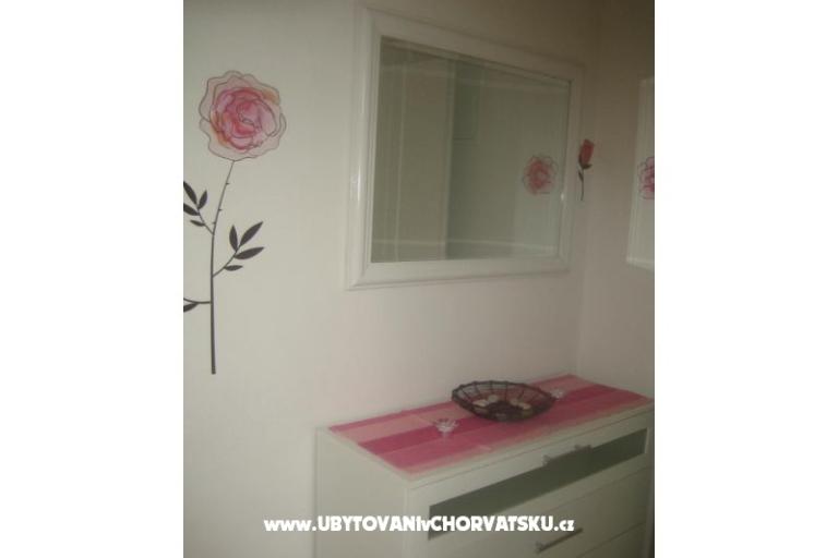 Apartmani Roje Sv. Filip i Jakov – foto 6