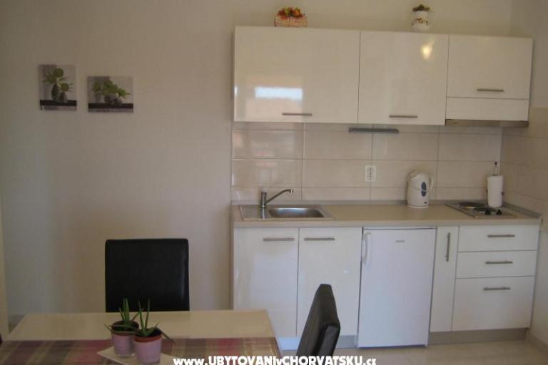 Apartmani Roje Sv. Filip i Jakov – foto 7