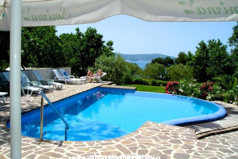 Vila Smirna 4*  sa bazenom  – foto 2
