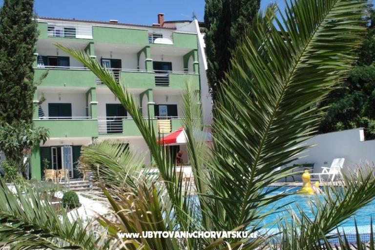 Vila Smirna 4*  sa bazenom  – foto 3