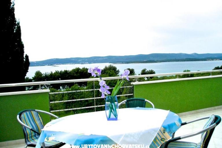 Vila Smirna 4*  sa bazenom  – foto 4