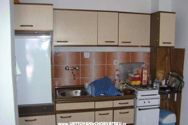 Apartmani &amp; rooms Brist – foto 12