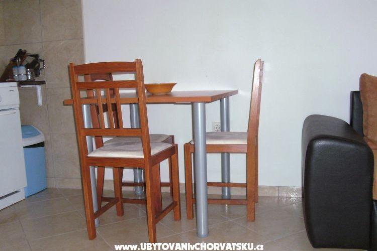 Apartmani &amp; rooms Brist – foto 15