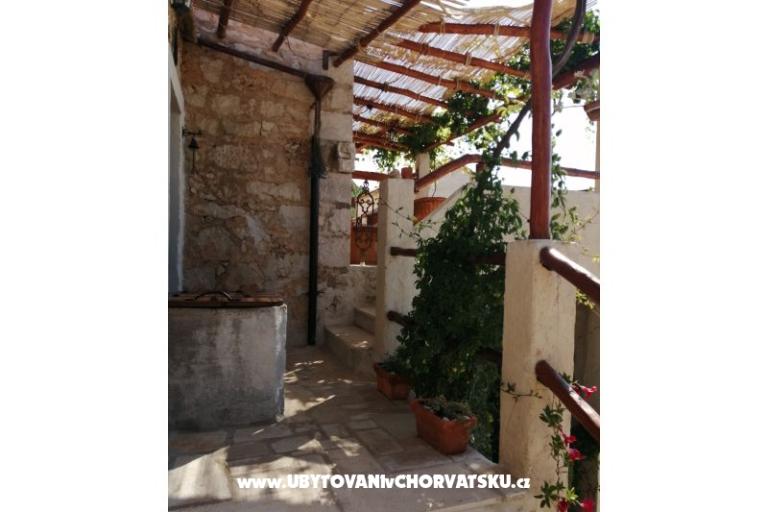 Kamena kuća za odmor Ostojić – foto 11