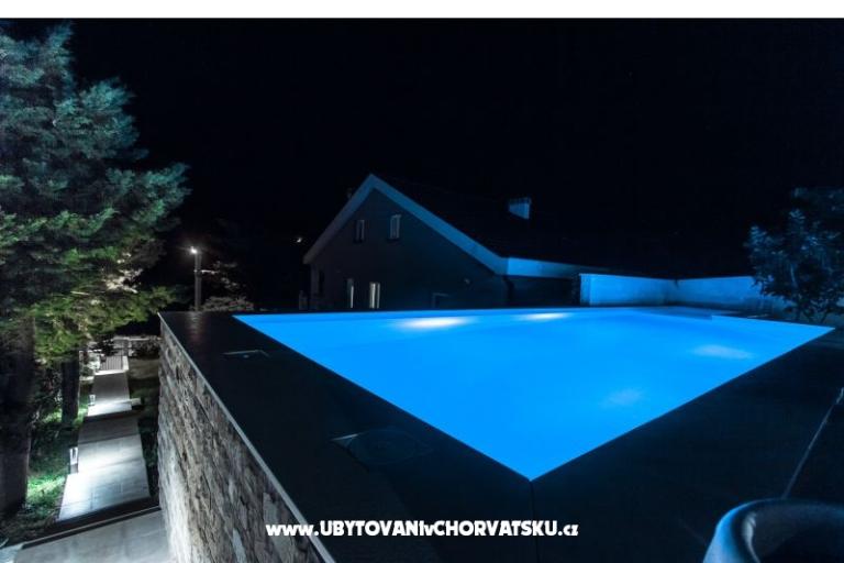 Apartmani Anita with Pool – foto 14