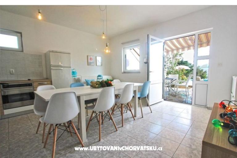 Apartmani Anita with Pool – foto 6
