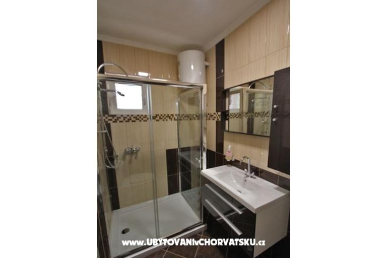 Apartmani Anita with Pool – foto 8