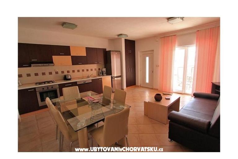 Beachfront Apartmani Baricevic wit – foto 11