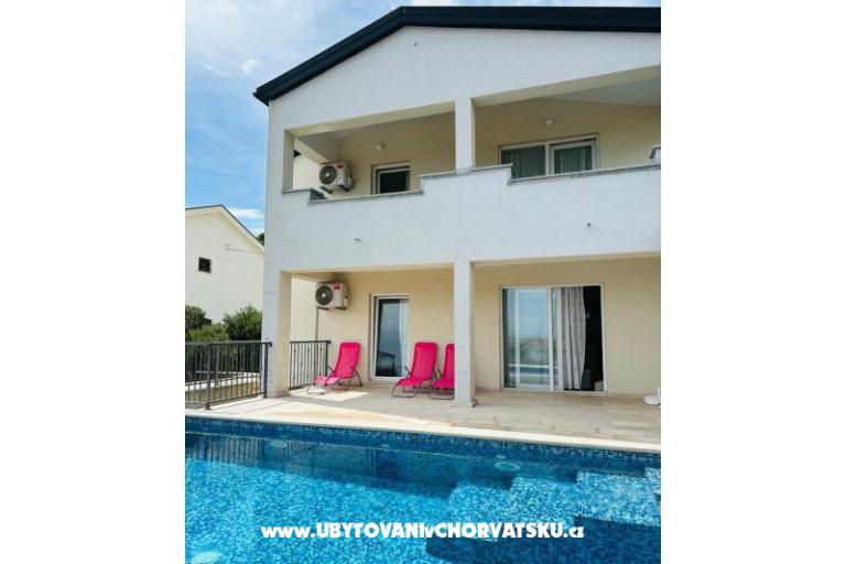 Beachfront Kuća Robert sa bazenom – foto 3